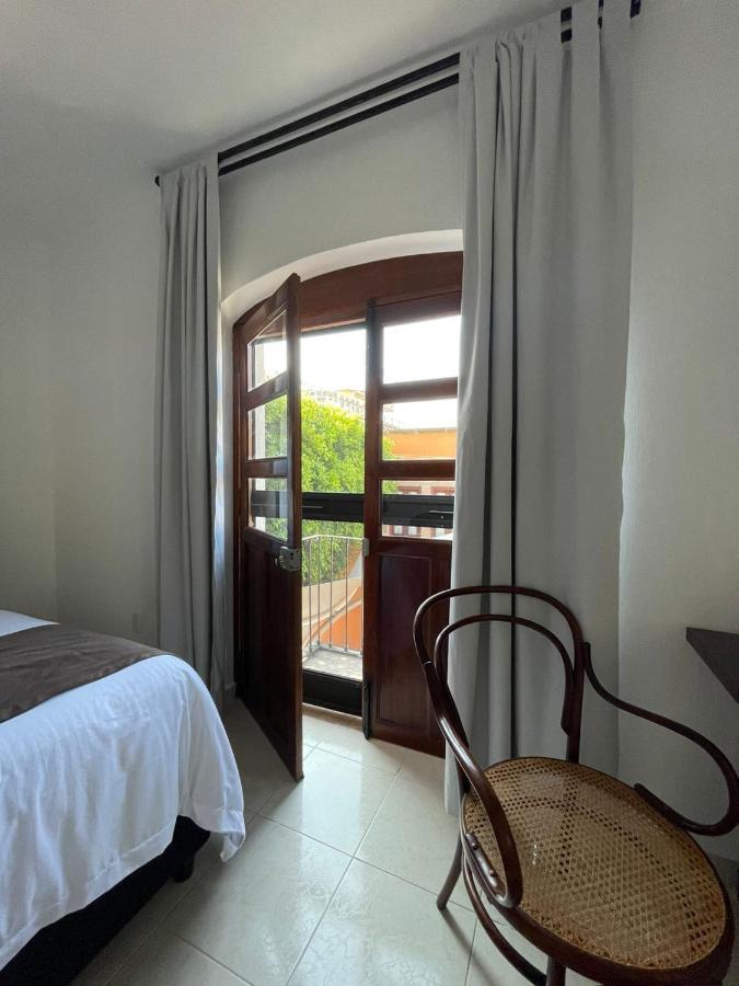 Suite Los Angeles Tecozautla Exterior photo