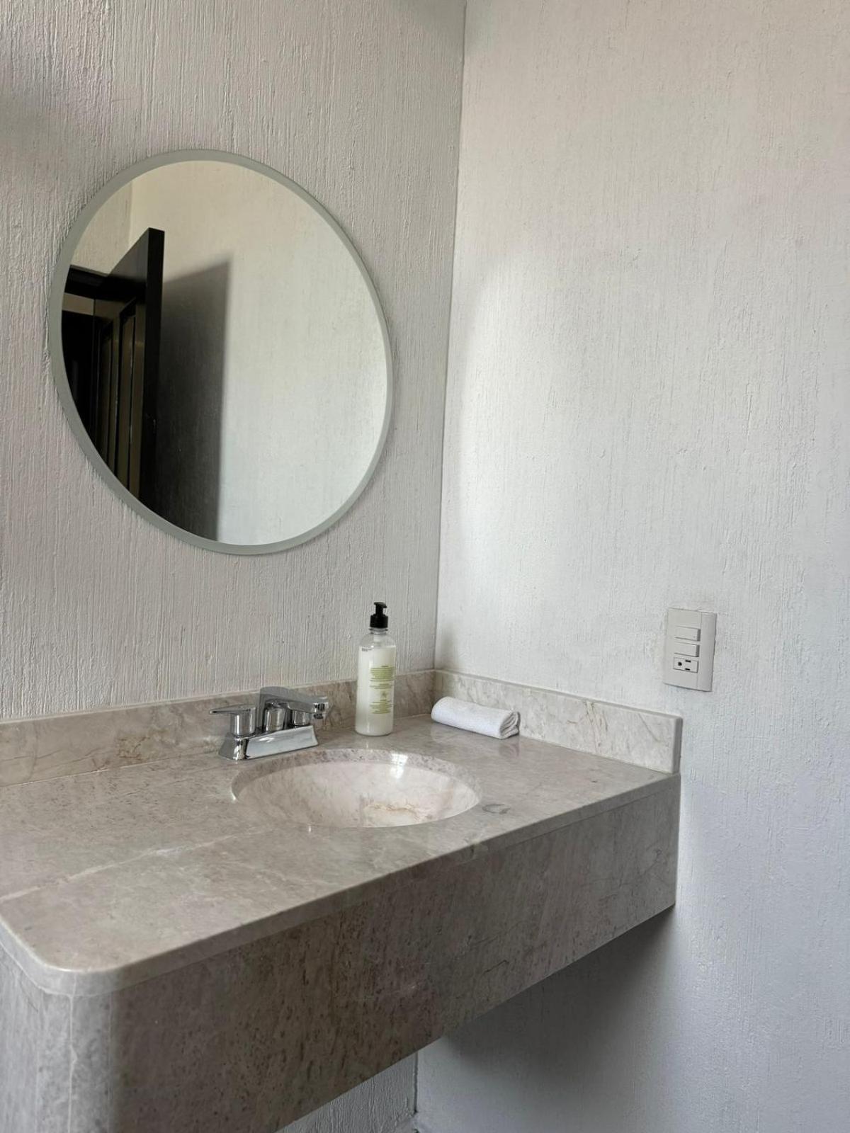 Suite Los Angeles Tecozautla Exterior photo