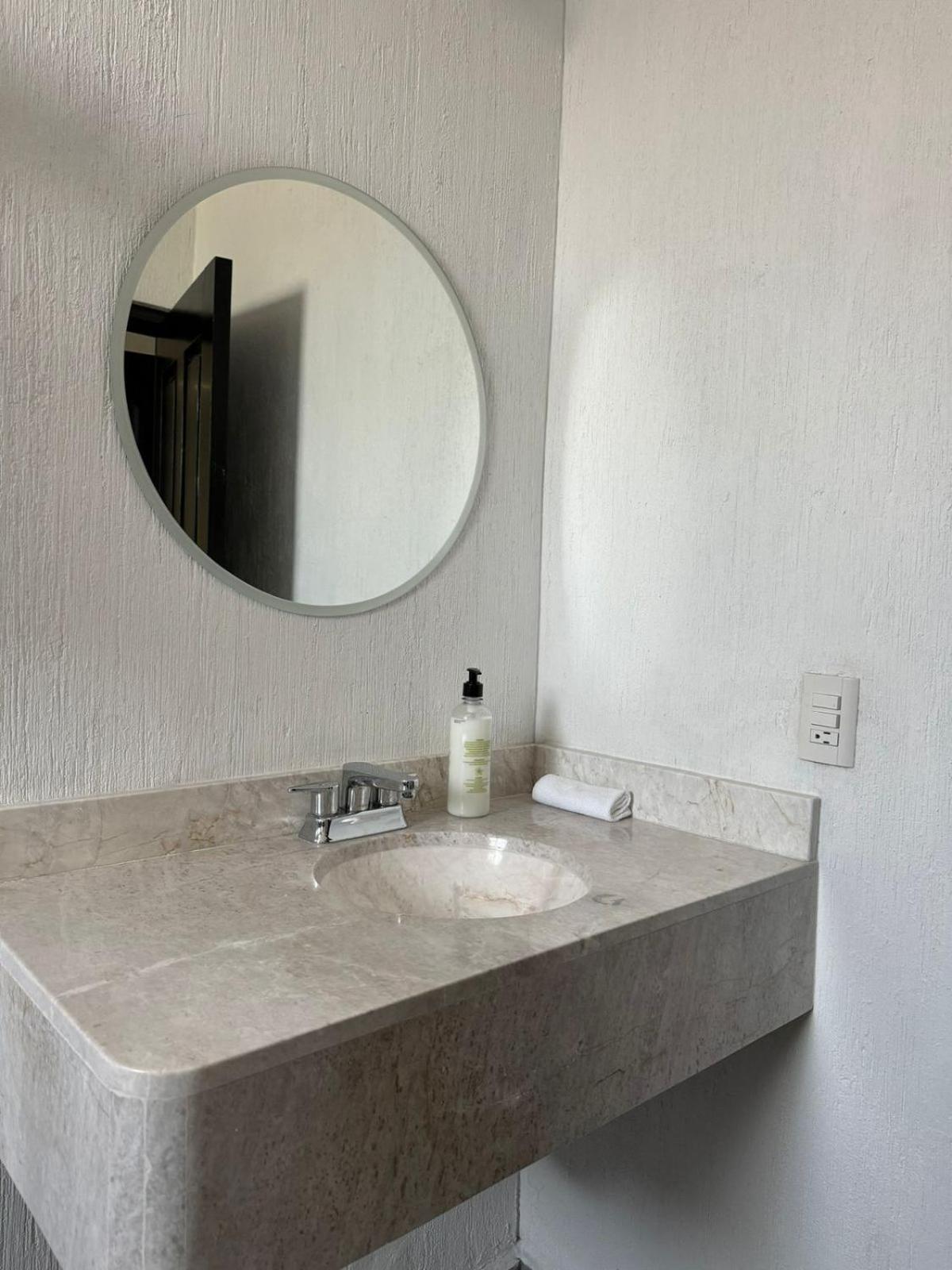 Suite Los Angeles Tecozautla Exterior photo