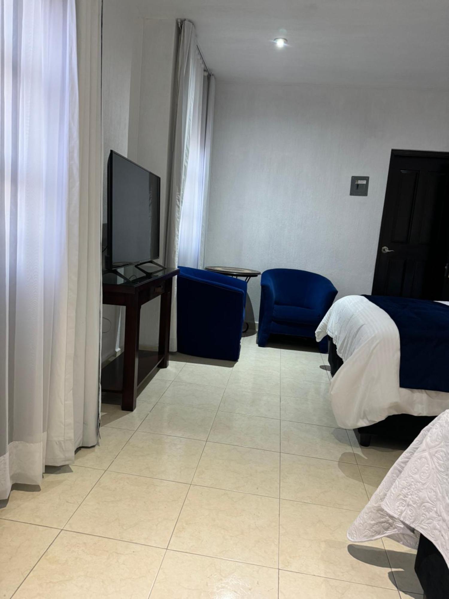 Suite Los Angeles Tecozautla Exterior photo