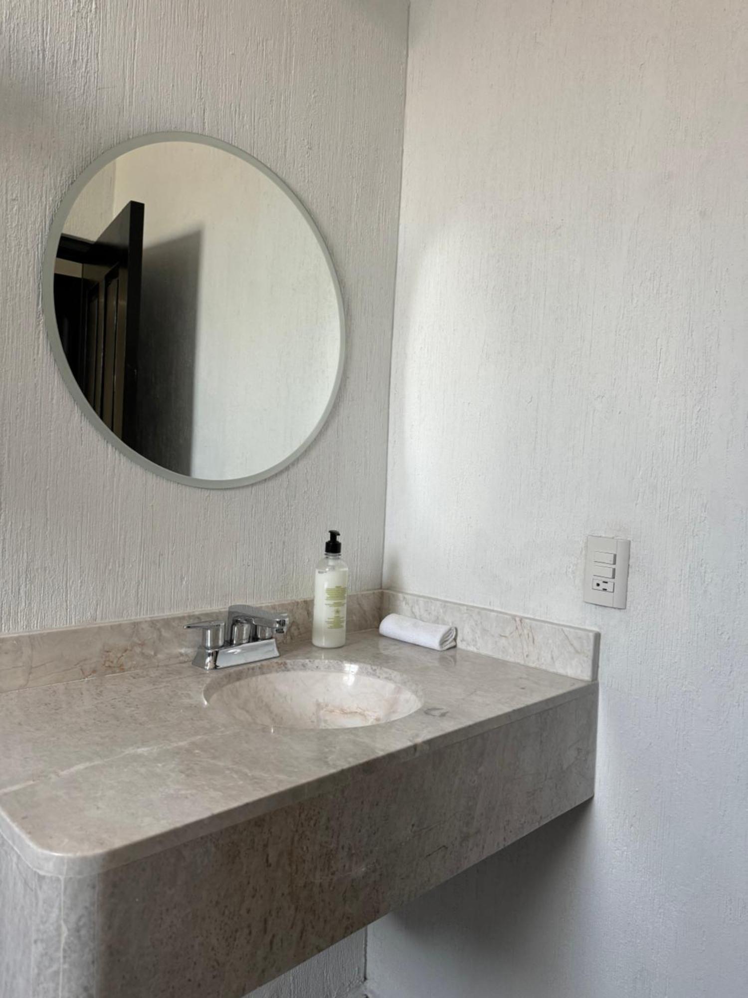 Suite Los Angeles Tecozautla Exterior photo